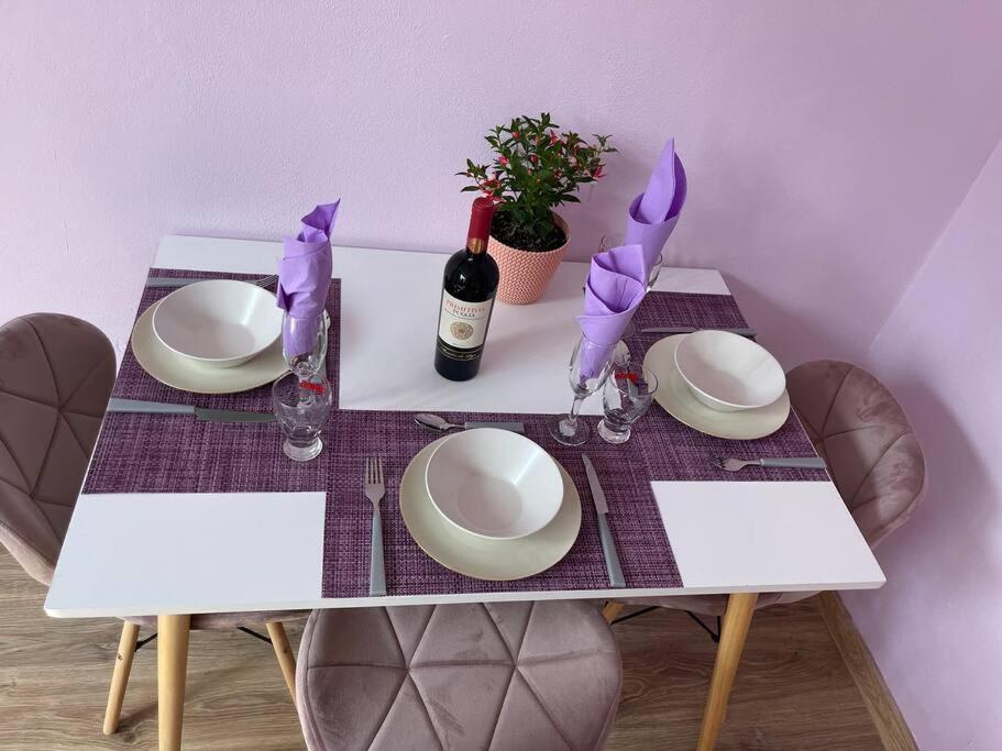 Lavender Luxury Apartment Oradea Zewnętrze zdjęcie